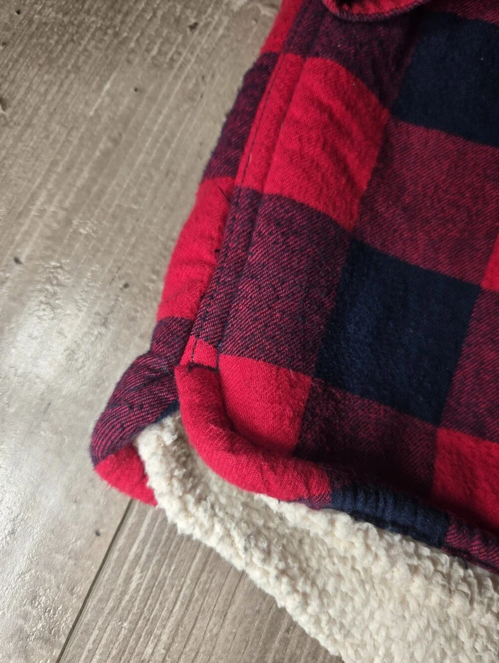 Lands’ End Red & Navy Buffalo Plaid Sherpa-Lined Shacket Men's Size Small